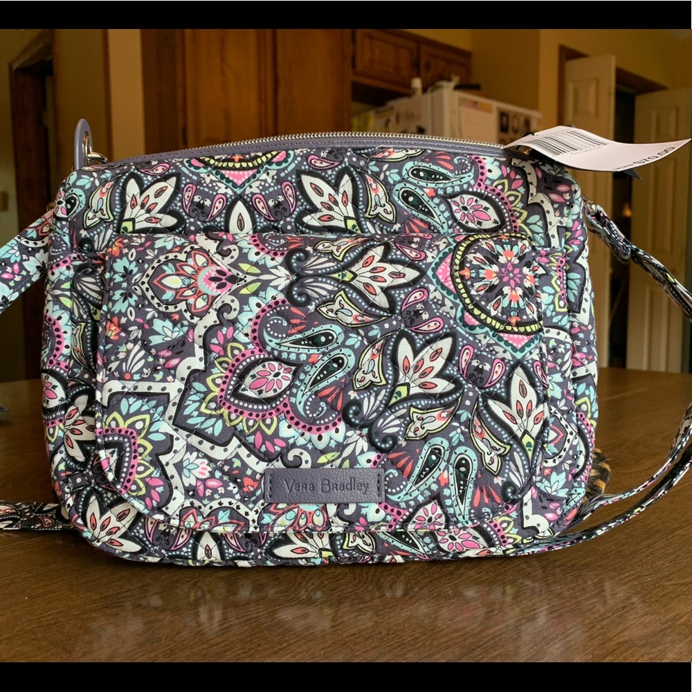 Vera Bradley MiniCarson crossbody Bonbon Medallion